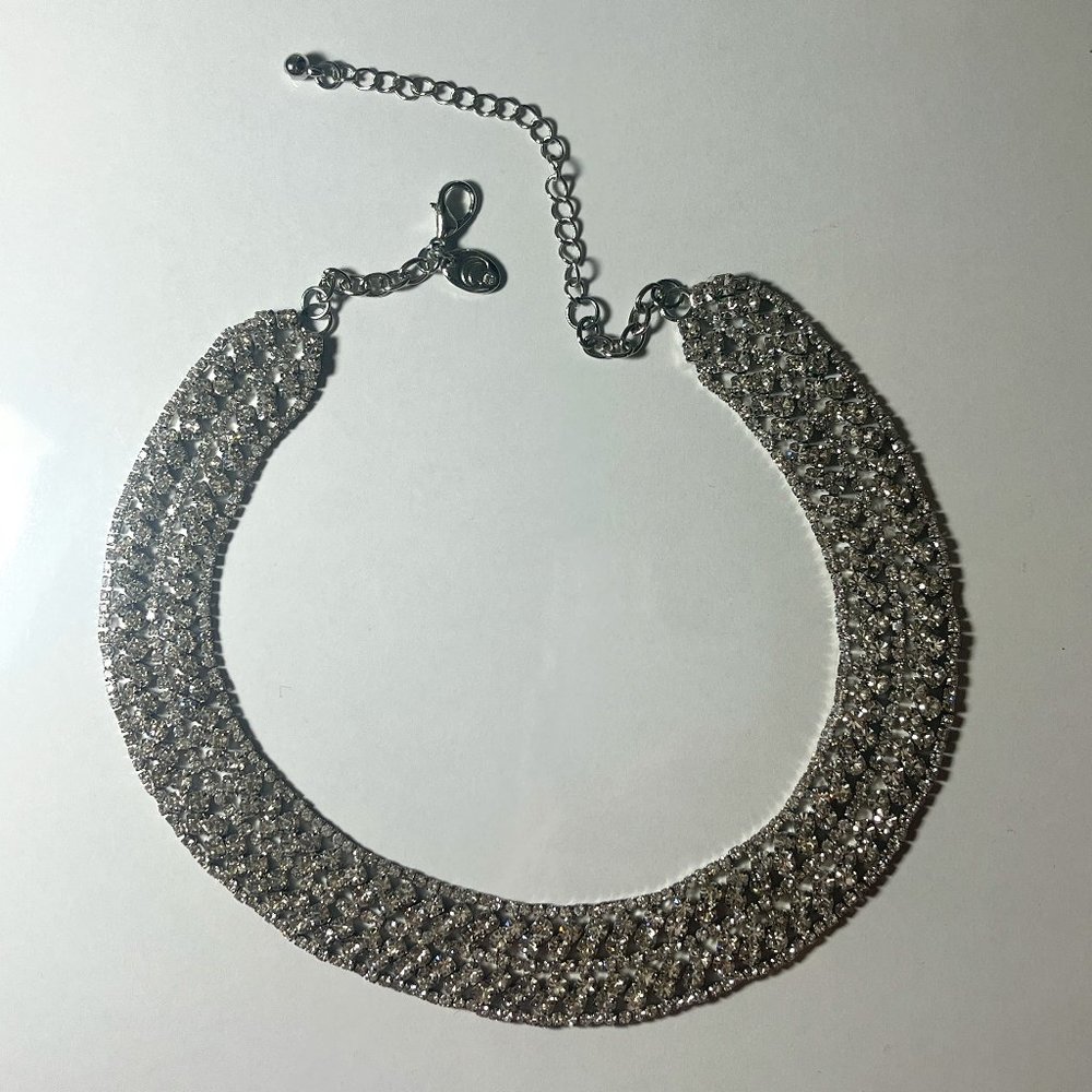 Charming Charlie crystal necklace